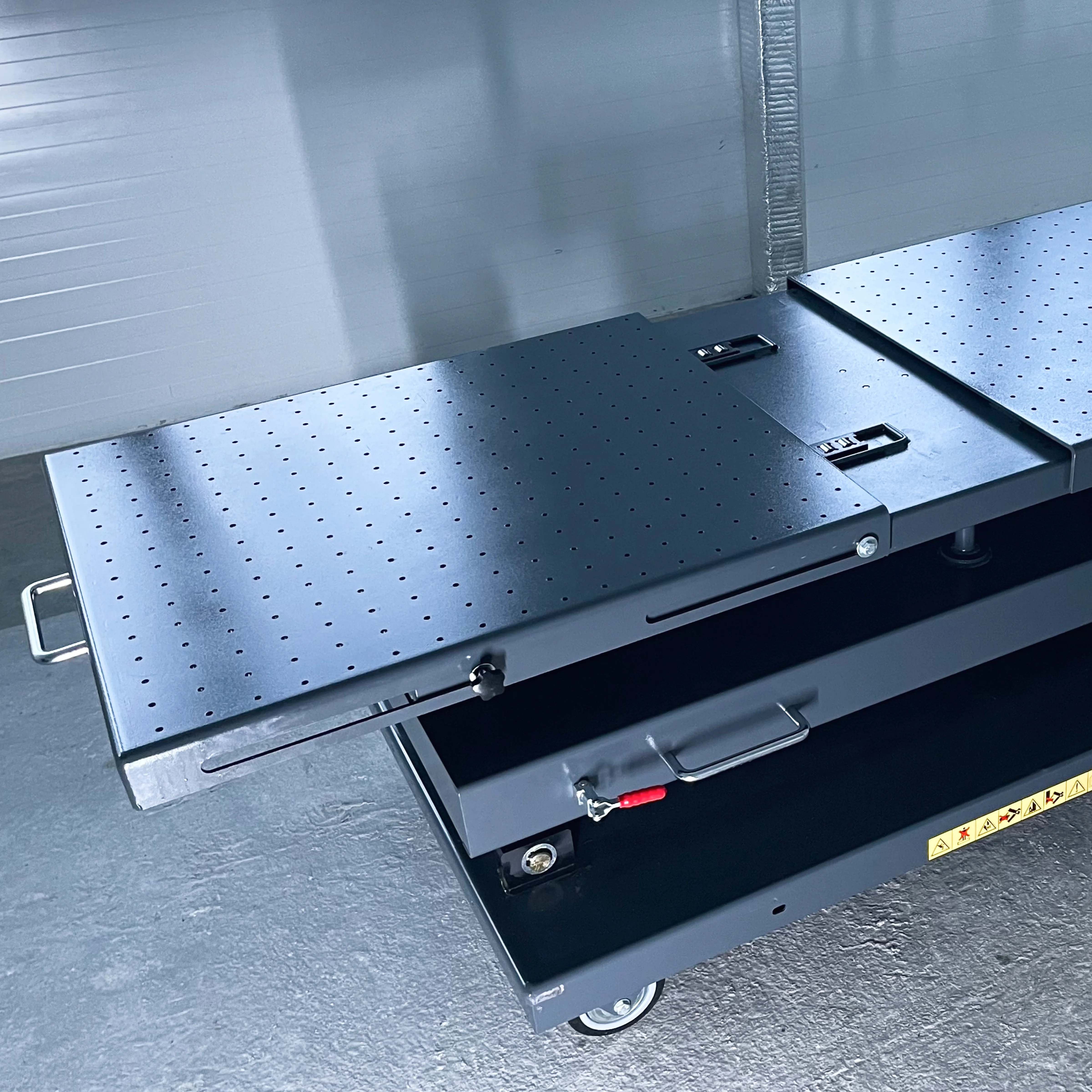 картинка Подъемник ножничный мобильный для обслуживания АКБ электромобилей ПГН-7515Е Sivik